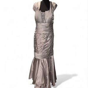 Jovani Fashions Silver Mermaid Evening Beaded Formal Mother of Bride Gown Sz 14